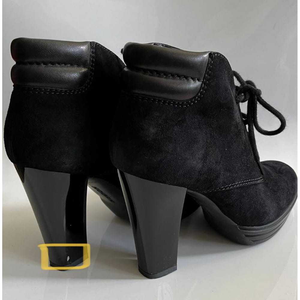 Hogan Heels - image 9