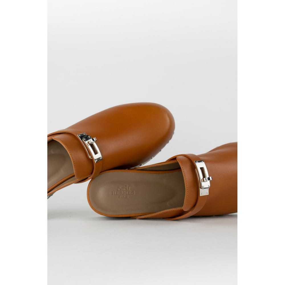 Hermès Carlotta leather mules & clogs - image 6