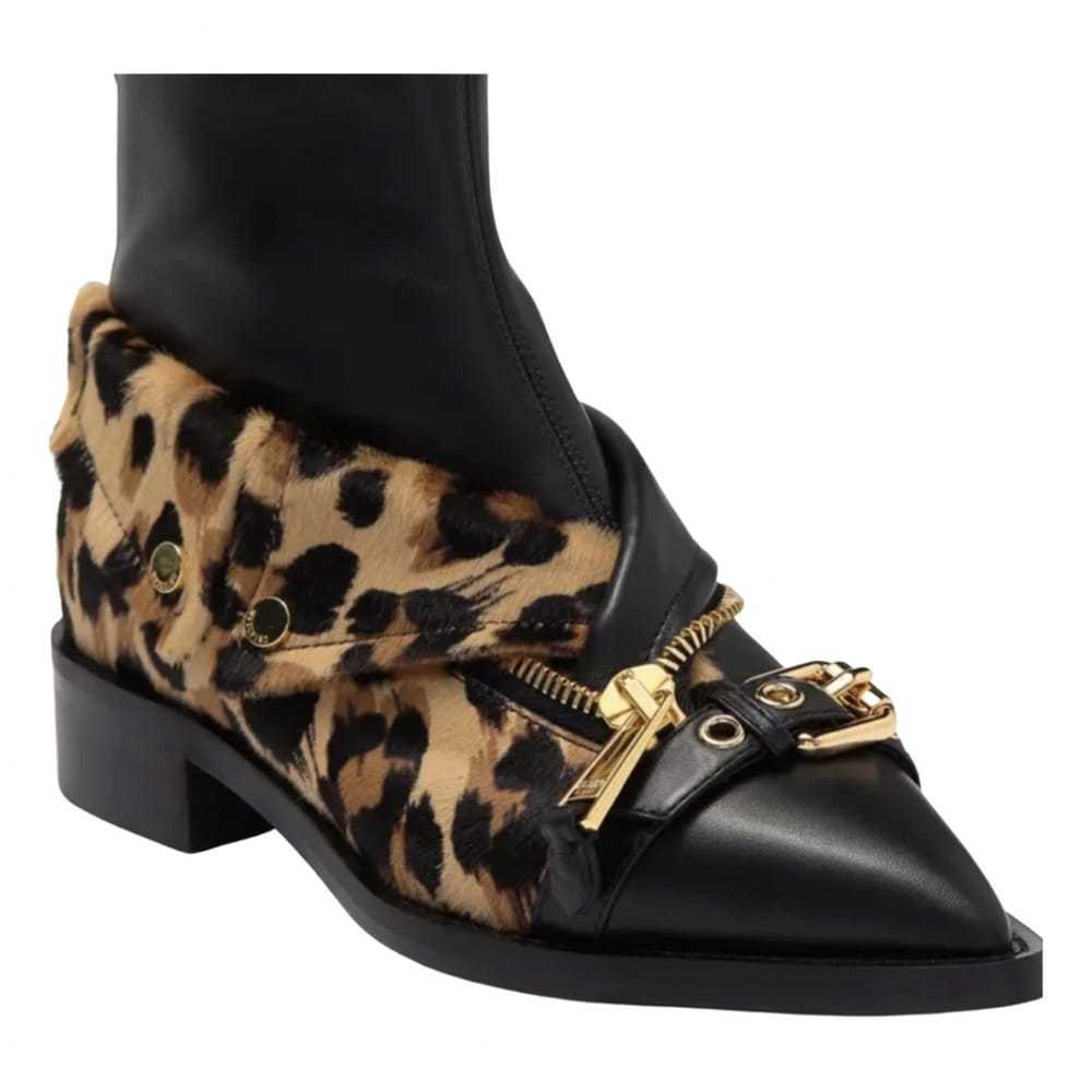 ブーツその他 Moschino Black Leather Ankle Boots Moschino Black ankle boots with logo - Black | MB24024G08GE400A