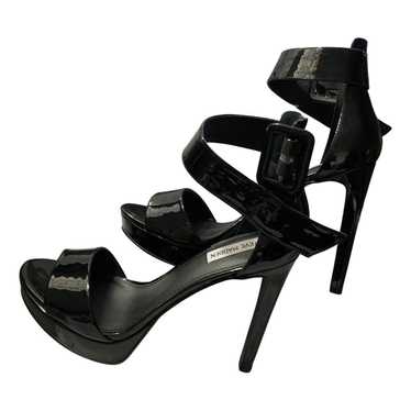 Steve Madden Patent leather sandals