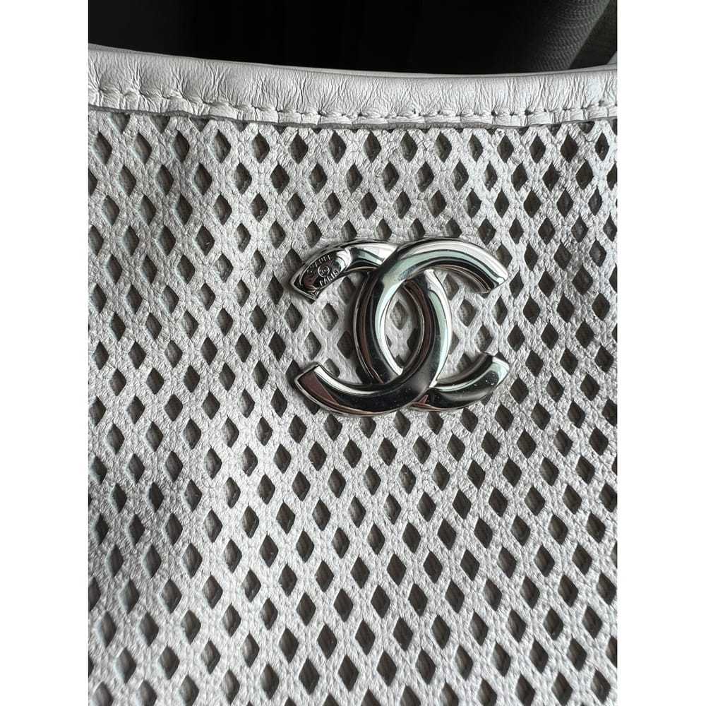 Chanel Up In The Air leather tote - image 4