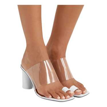 Neous Leather sandal