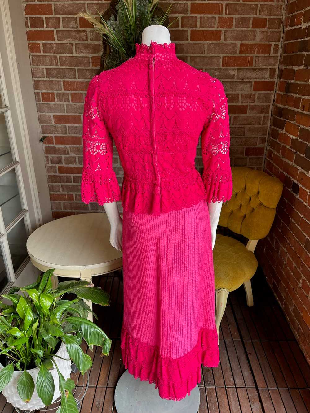 1960s Hot Pink Lace Mexican Dress - image 4