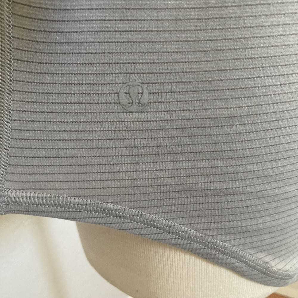 Lululemon T-shirt - image 5