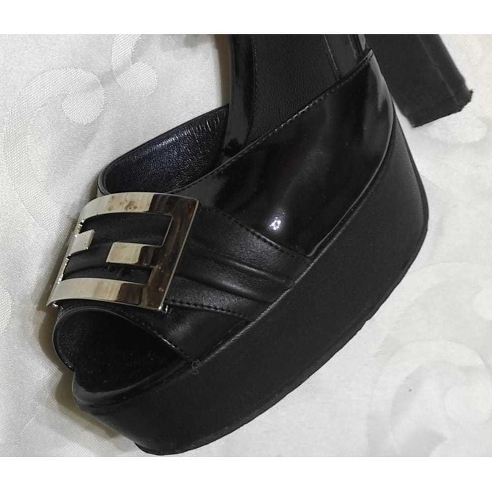 Fendi T-Bar patent leather sandals - image 12