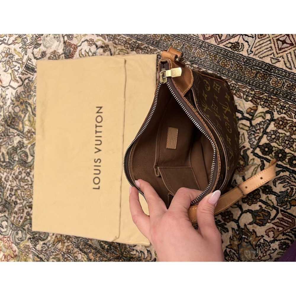 Louis Vuitton Odéon patent leather crossbody bag - image 3