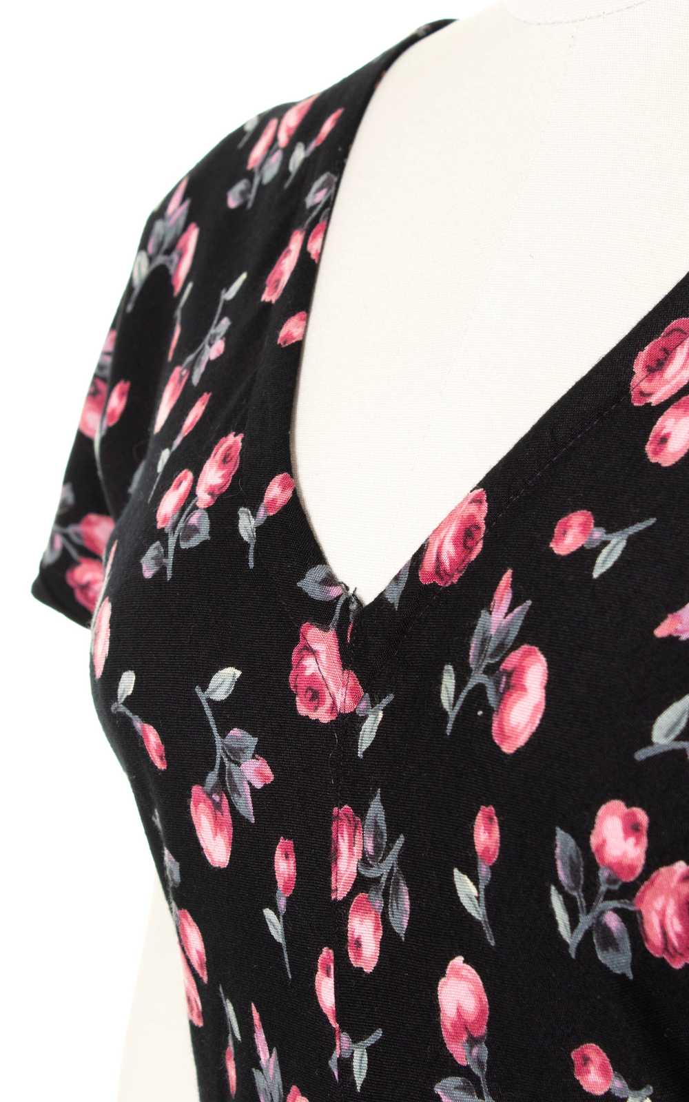 1980s Black Floral Bias Cut Rayon Midi Dress | sm… - image 2