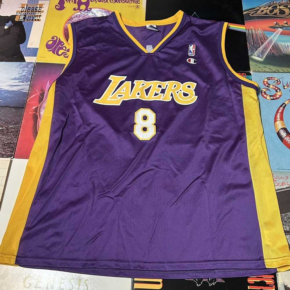 Kobe Bryant Lakers purple and yellow Short-sleeve Jersey 8 Size Medium  Champion