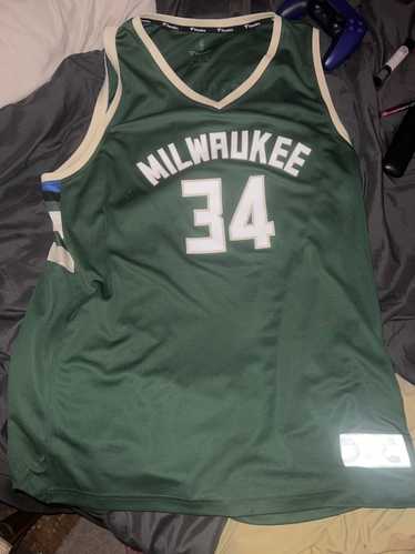Giannis Antetokounmpo Signed Milwaukee Bucks Nike Connect Jersey (JSA COA)