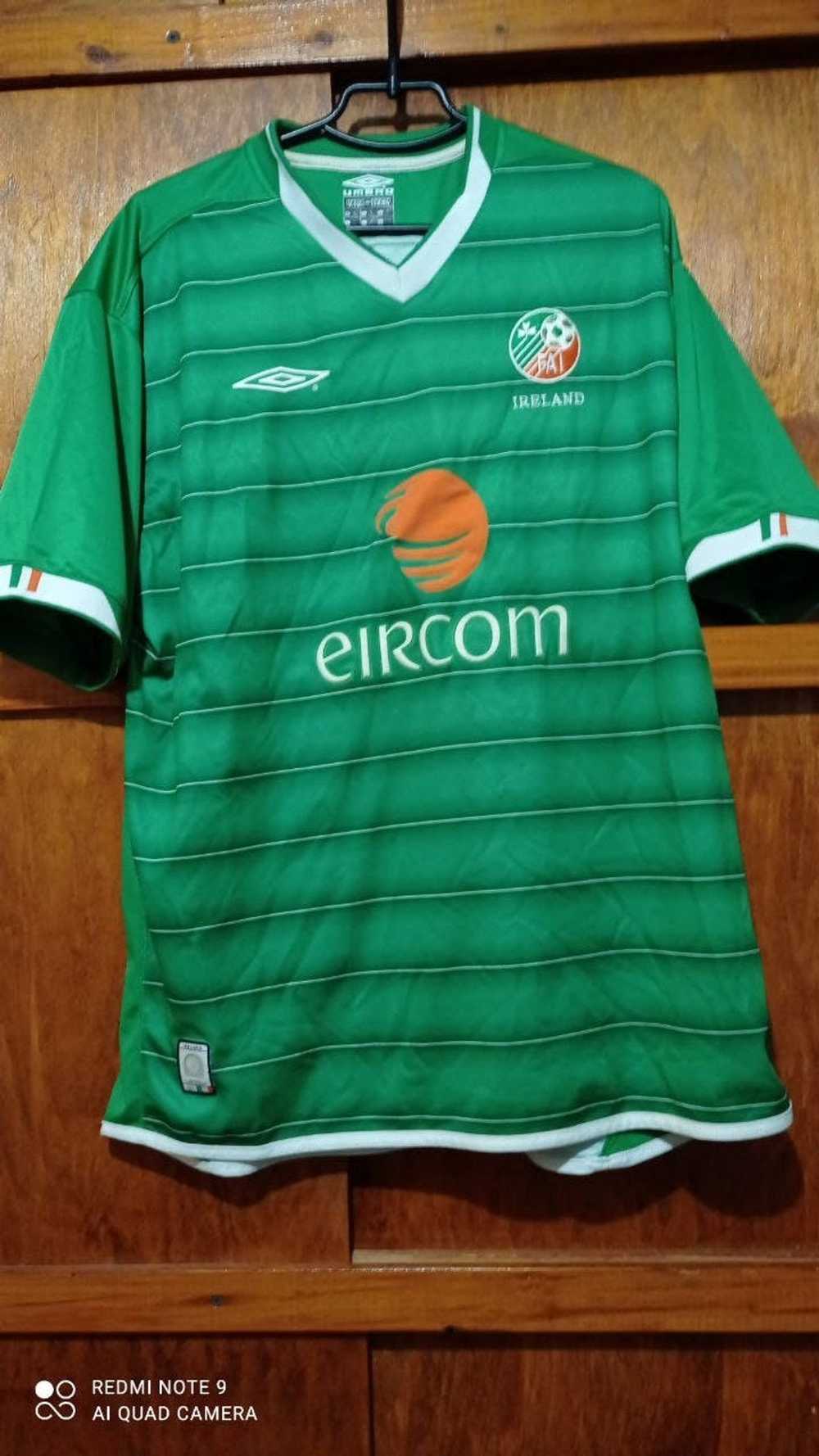 Soccer Jersey × Umbro × Vintage IRELAND 2002 HOME… - image 2