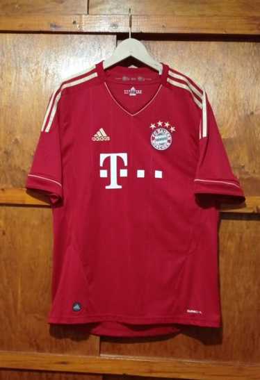 Adidas × Soccer Jersey × Vintage BAYERN MÜNICH 201