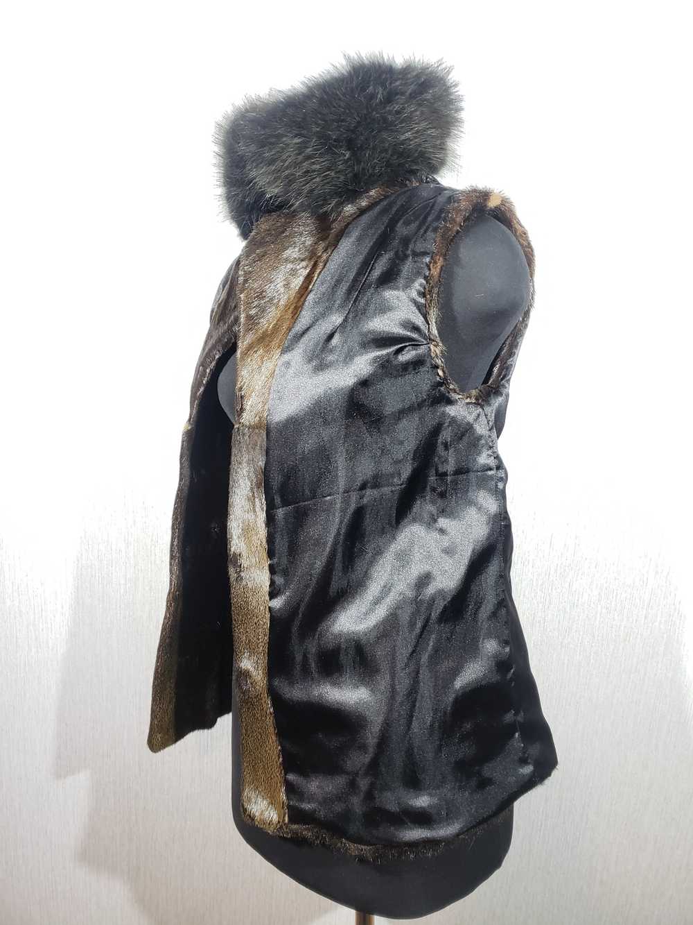 Designer × Uniqlo Stylish women's vest made of ge… - image 7