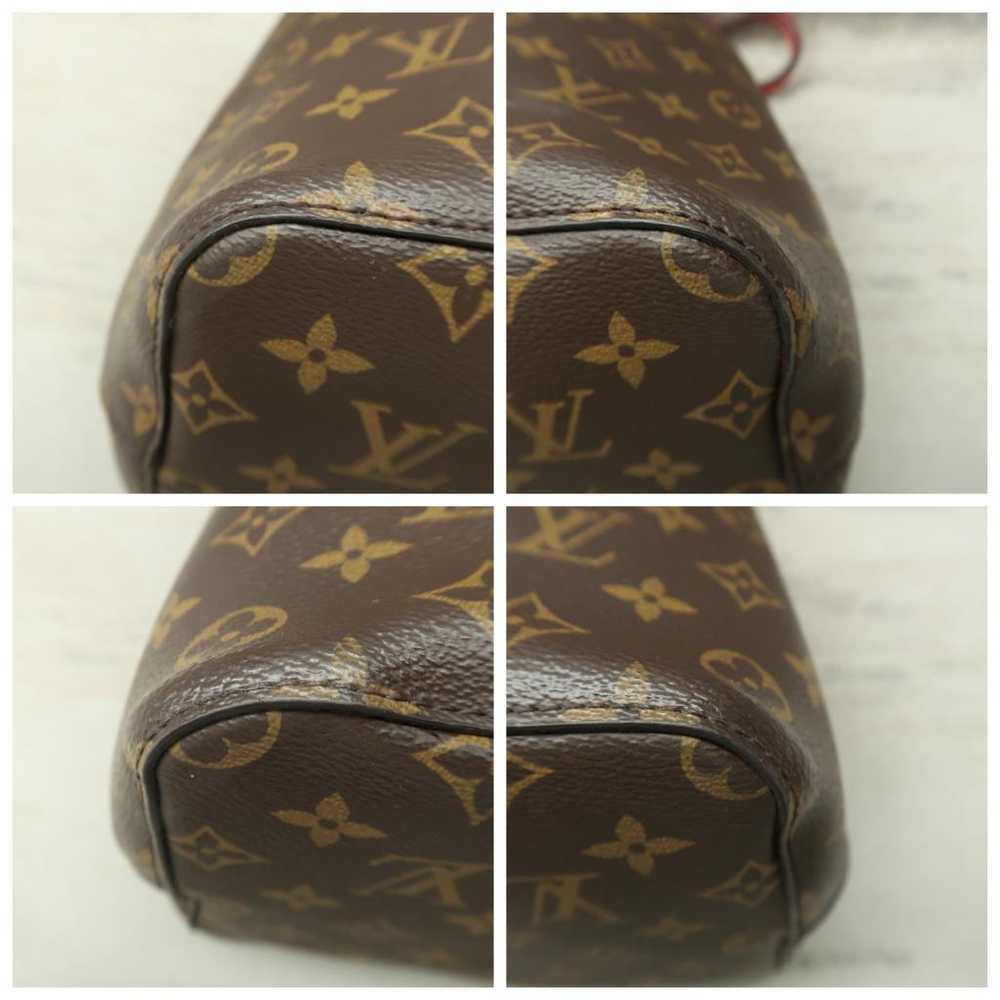 Louis Vuitton NéoNoé leather handbag - image 11
