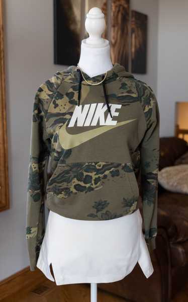 Nike Nike "Flower" Camouflauge Hoodie - The Force 