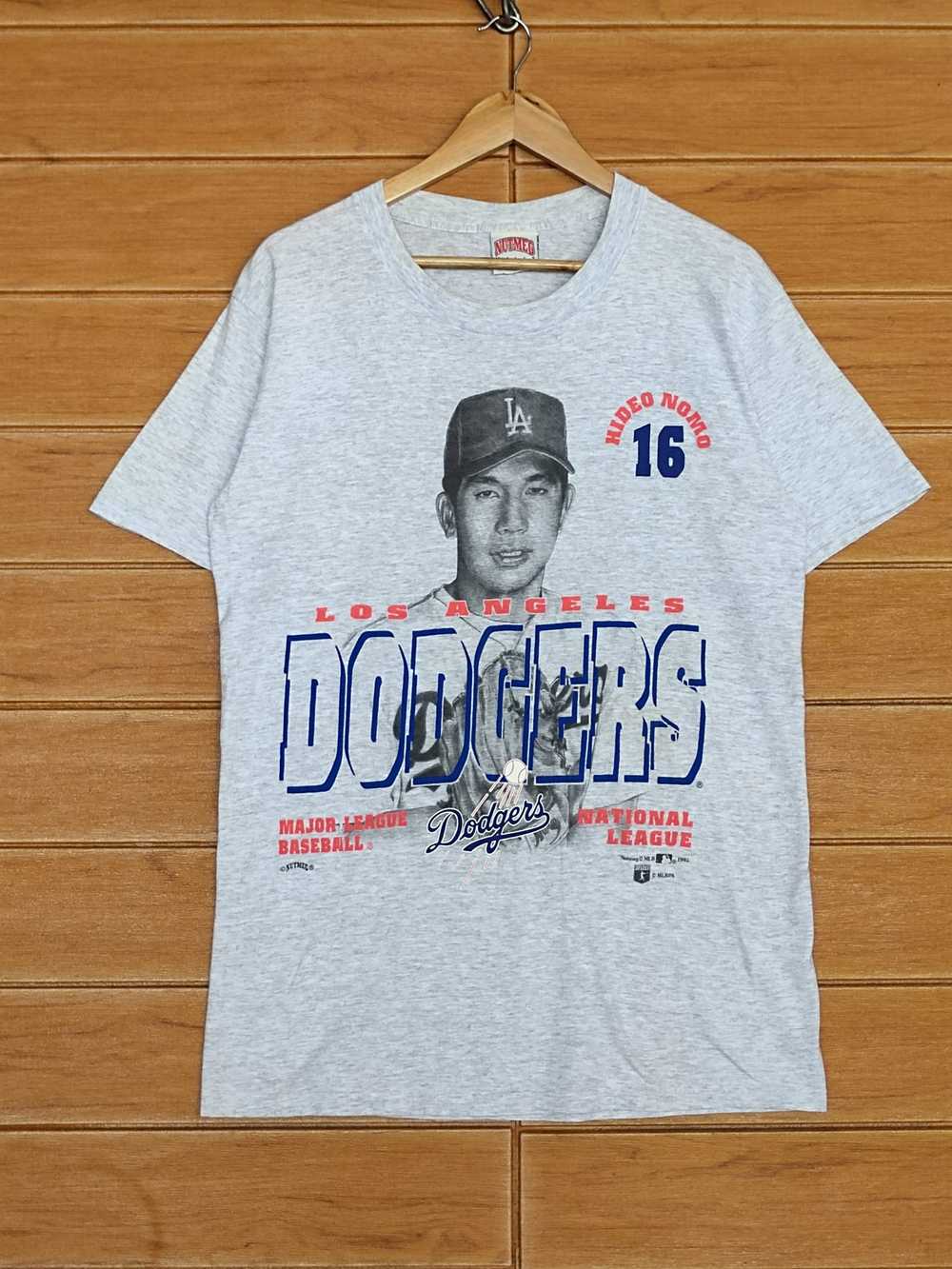 Los Angeles Dodgers Distressed Bleached Cropped T-Shirt - Mens Large