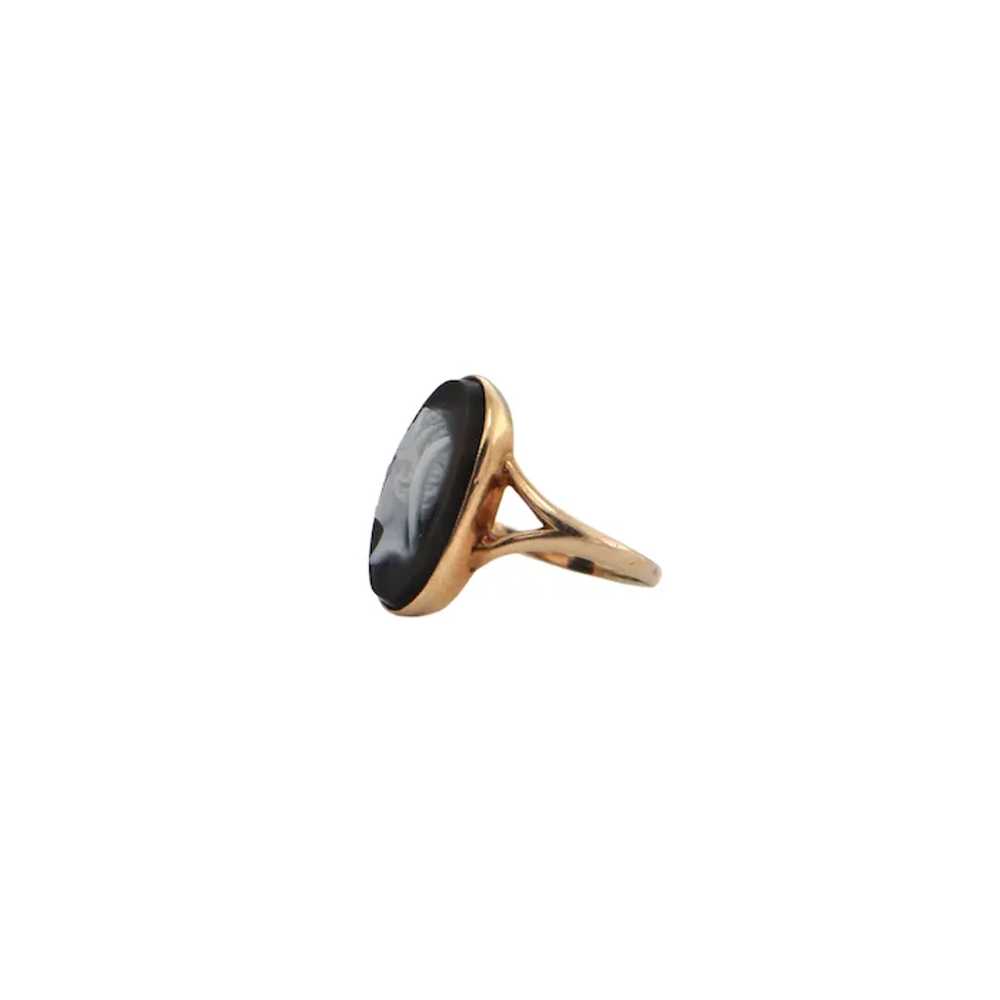 Antique Hardstone Onyx Cameo 14k Gold Ring - image 2