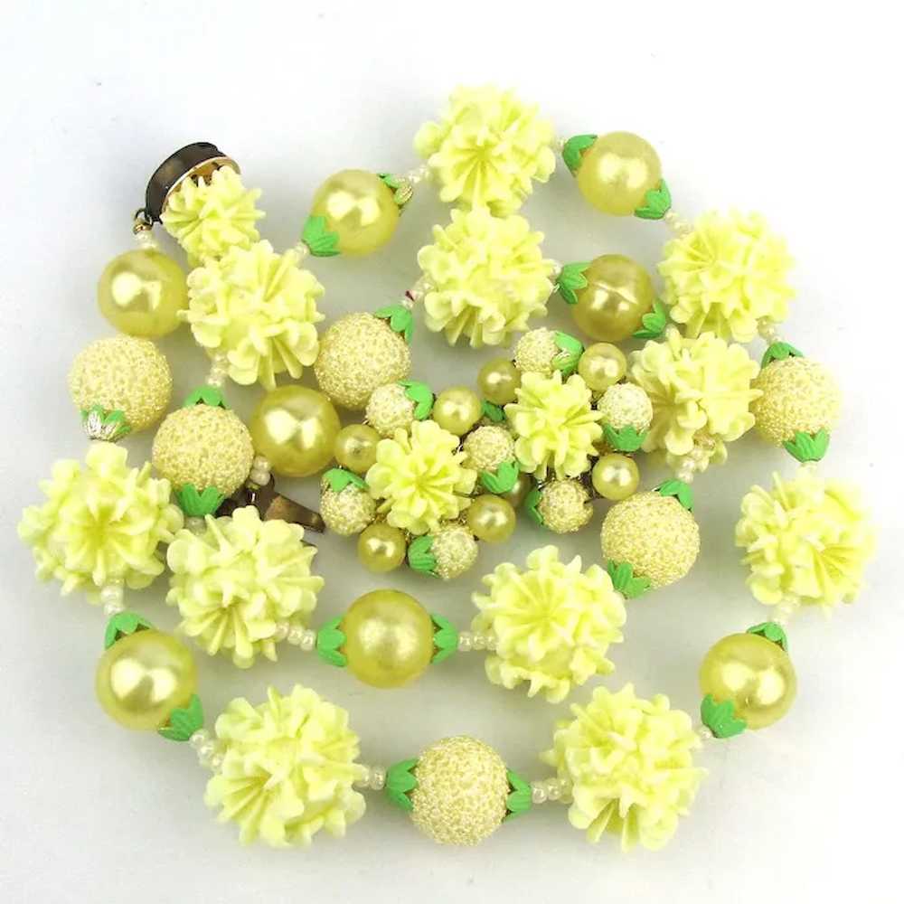 1950s Japan Popcorn Sugar Beads Necklace Earrings… - image 3