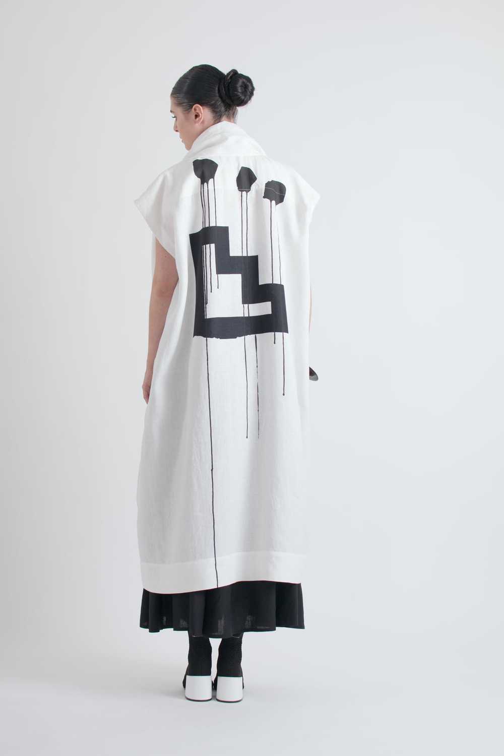 Issey Miyake Ikko Tanaka Graphic Print Linen Robe wit… - Gem
