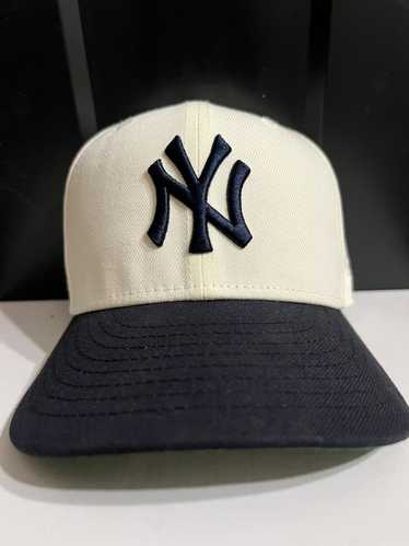 CustomCat New York Yankees Vintage MLB T-Shirt White / XL