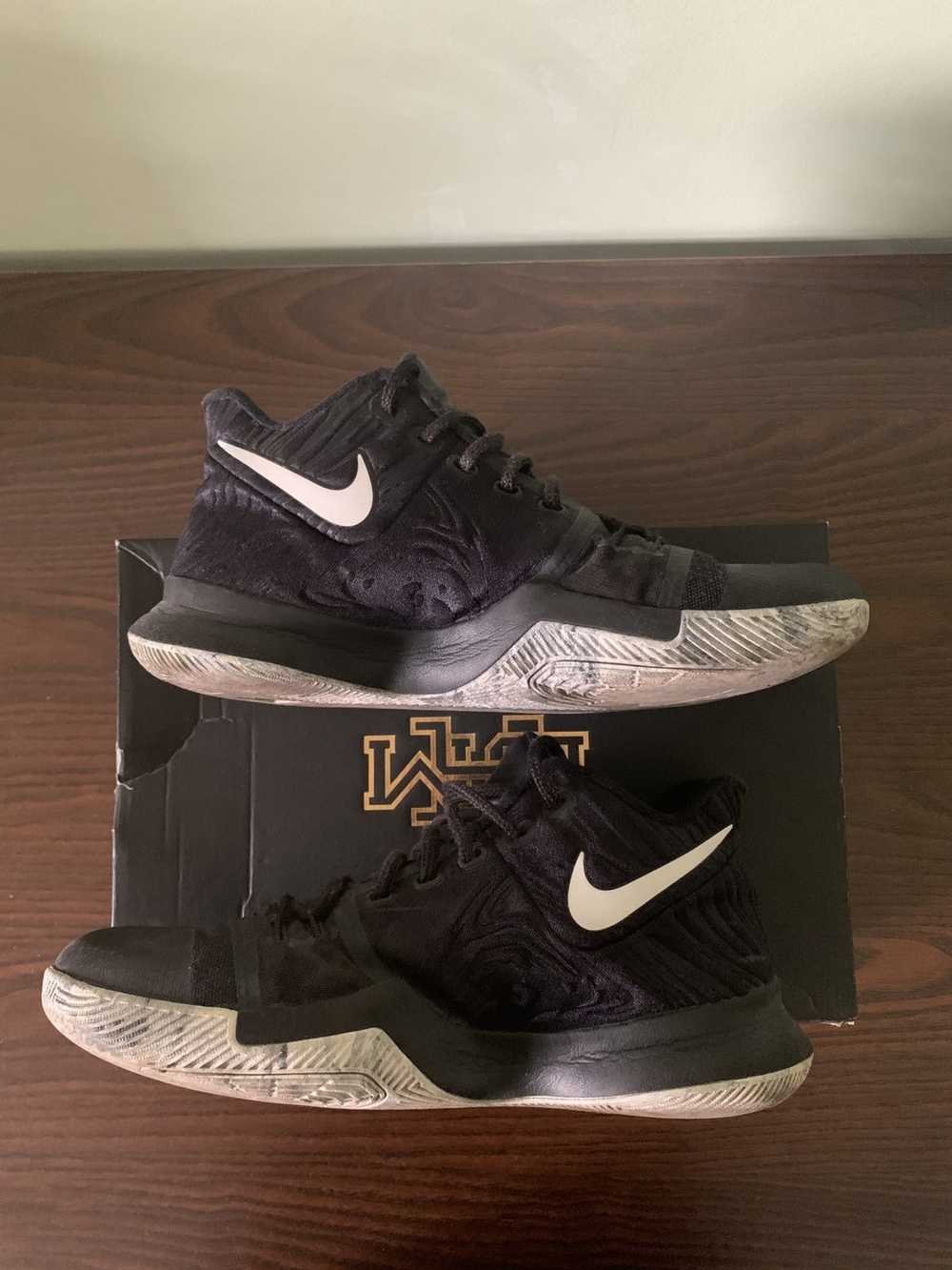 Nike Nike Kyrie 3 BHM - image 2