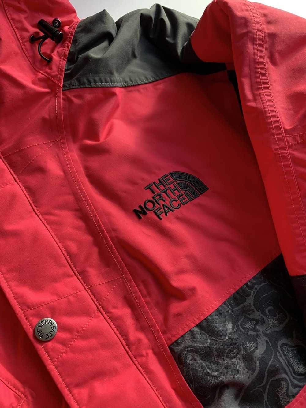 The North Face 94 Rage Waterproof Parka Insulated… - image 4