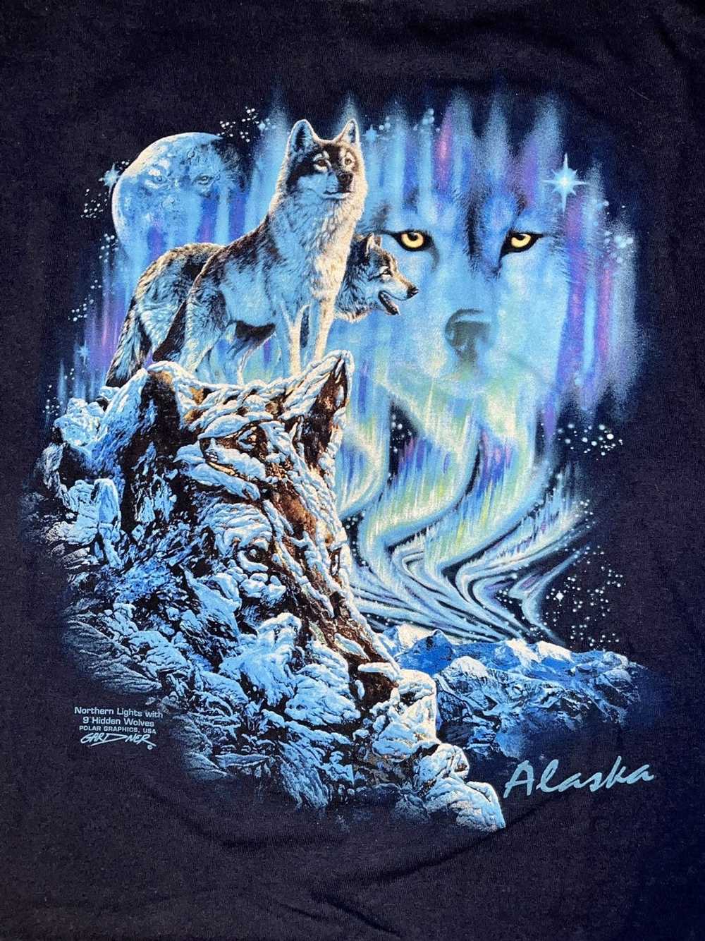 Hanes Polar graphics Alaska 9 wolves by Gardner s… - image 2