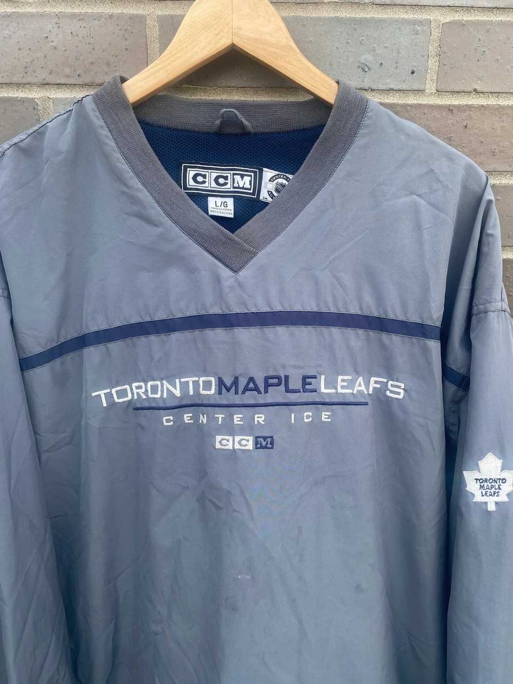 Ccm Vintage 1990s Toronto Maple Leafs Pullover Ny… - image 3