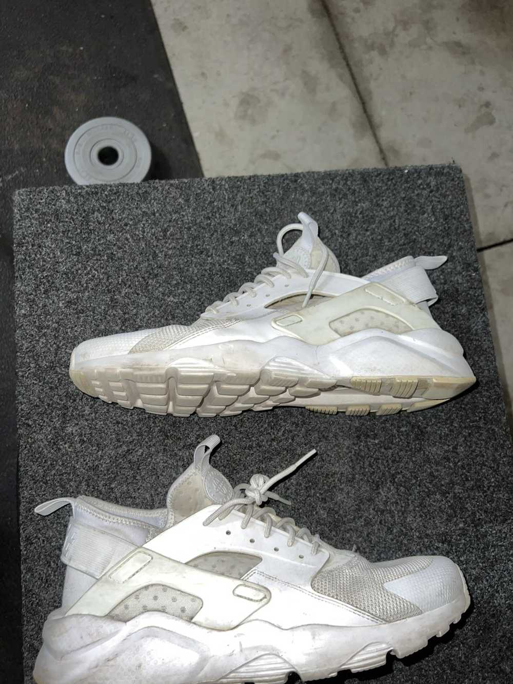 Nike Nike Huarache Shoes - image 3