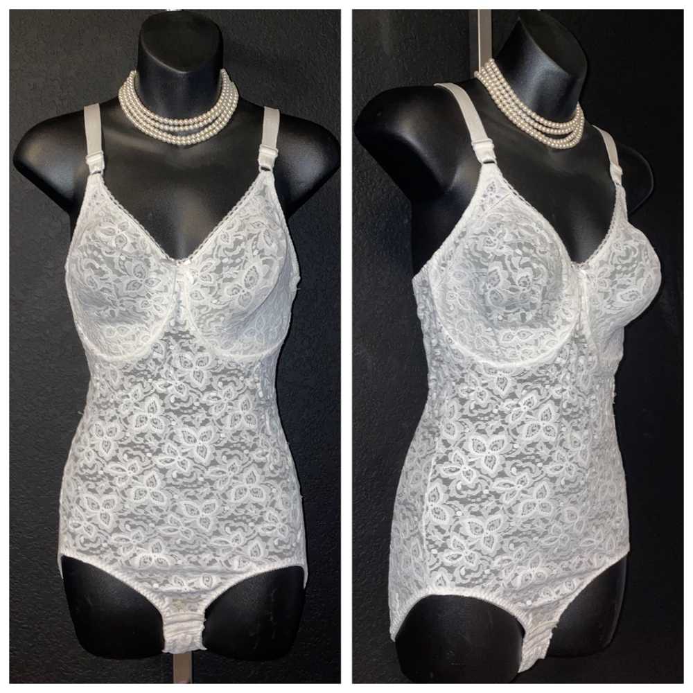 TLC Vintage 1990-2000's BALI Stretch Lace Body Sh… - image 1