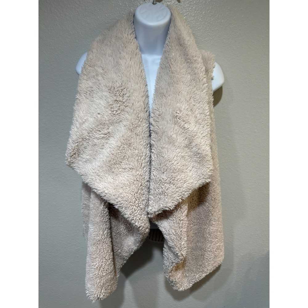 BB Dakota BB Dakota Steve Madden Lg Faux Fur Flee… - image 8