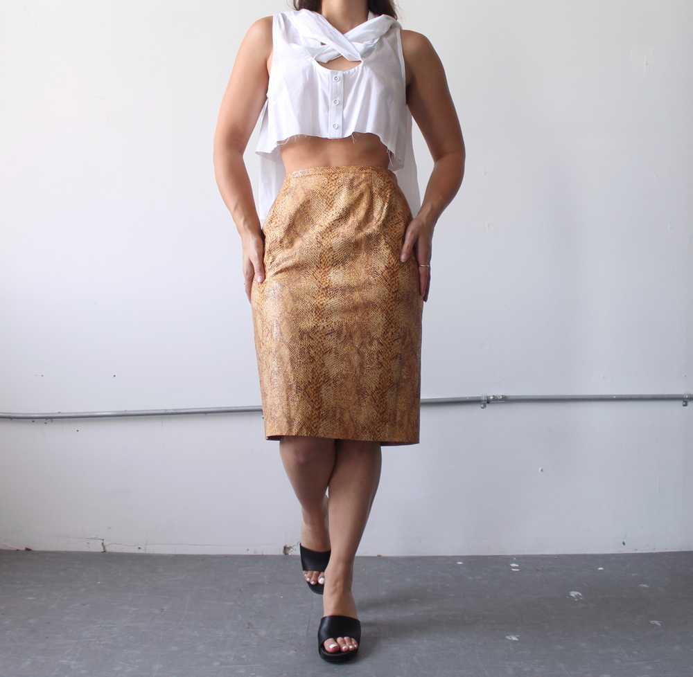 90s Butterscotch Faux Snakeskin Skirt - W26 - image 2