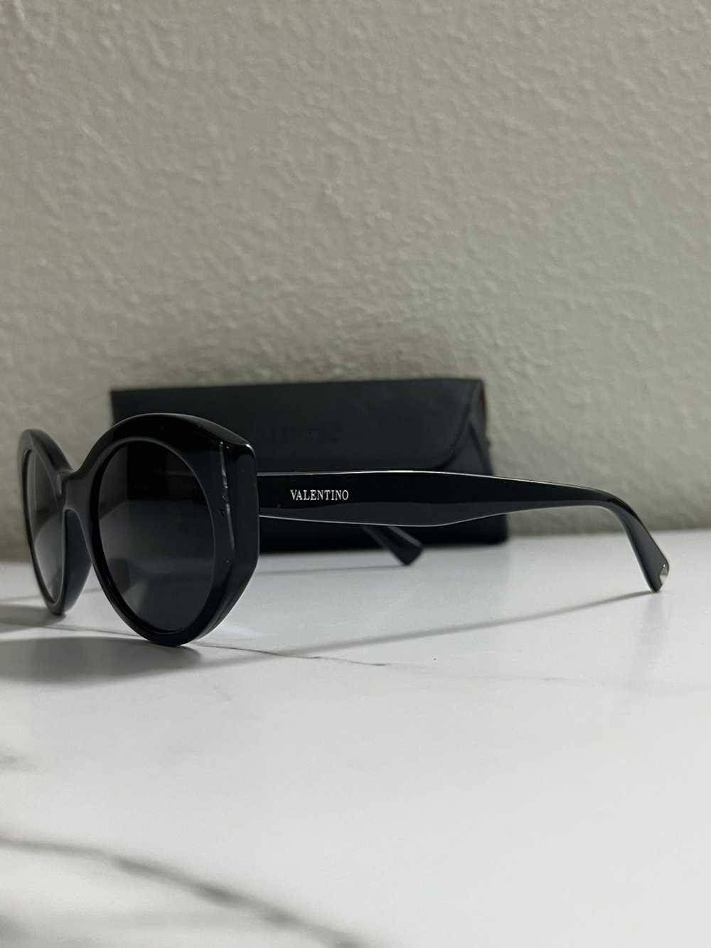 Valentino VALENTINO Black Sunglasses VA 4039 5001… - image 5