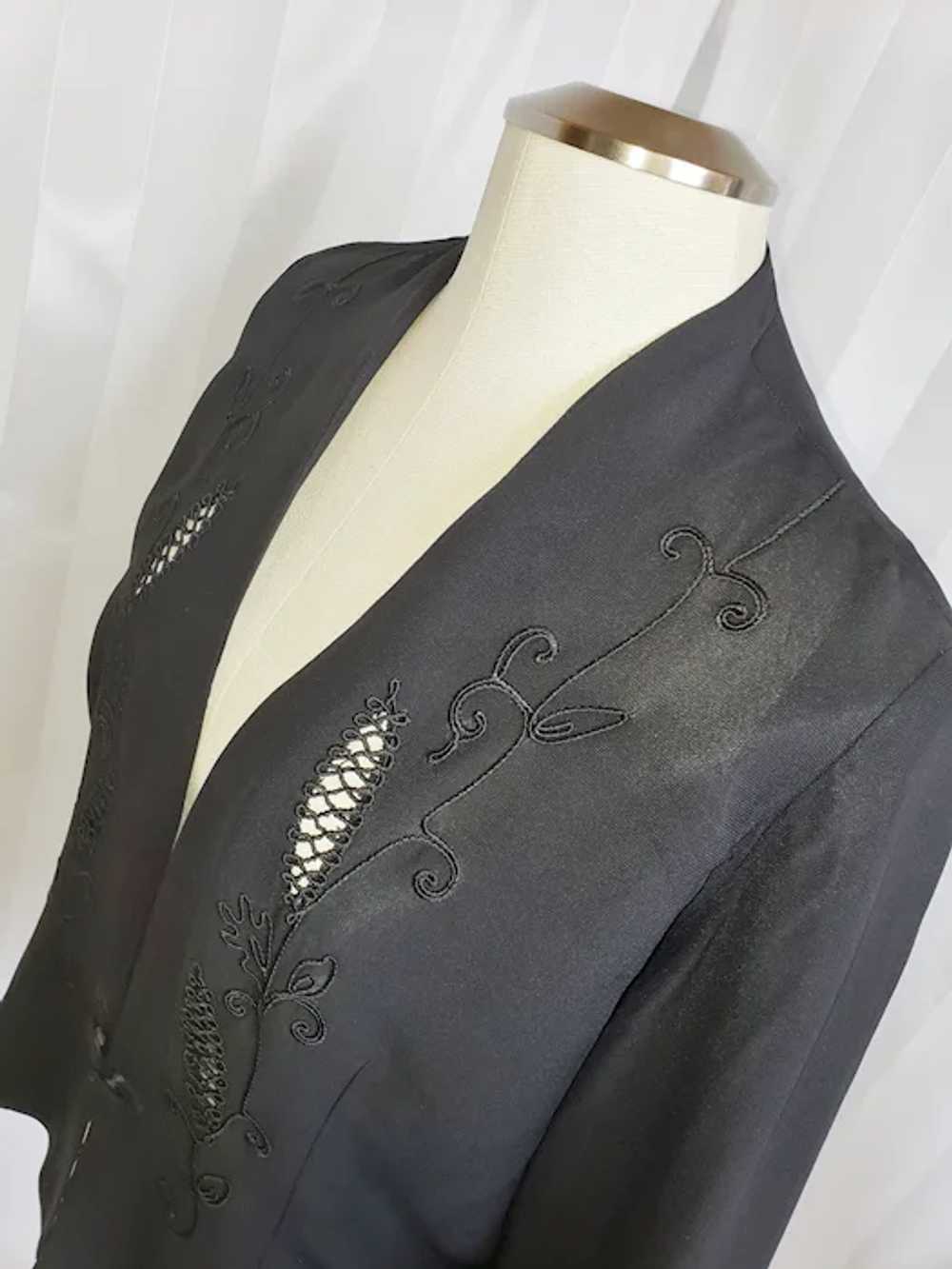 1930's - 40's Avant Garde Elegant Evening Jacket - image 9
