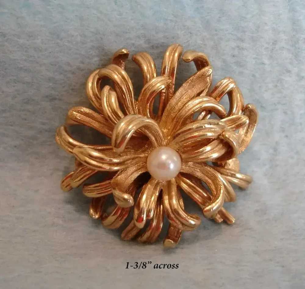 Vintage Signed Gold Plated Glass Pearl Brooch – P… - image 2