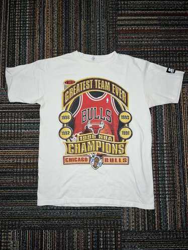 Starter Chicago Bulls Championship T-Shirt (1997) available now in store!!  🔥🏀 Size X-Large 150$ We're open from 11 to…