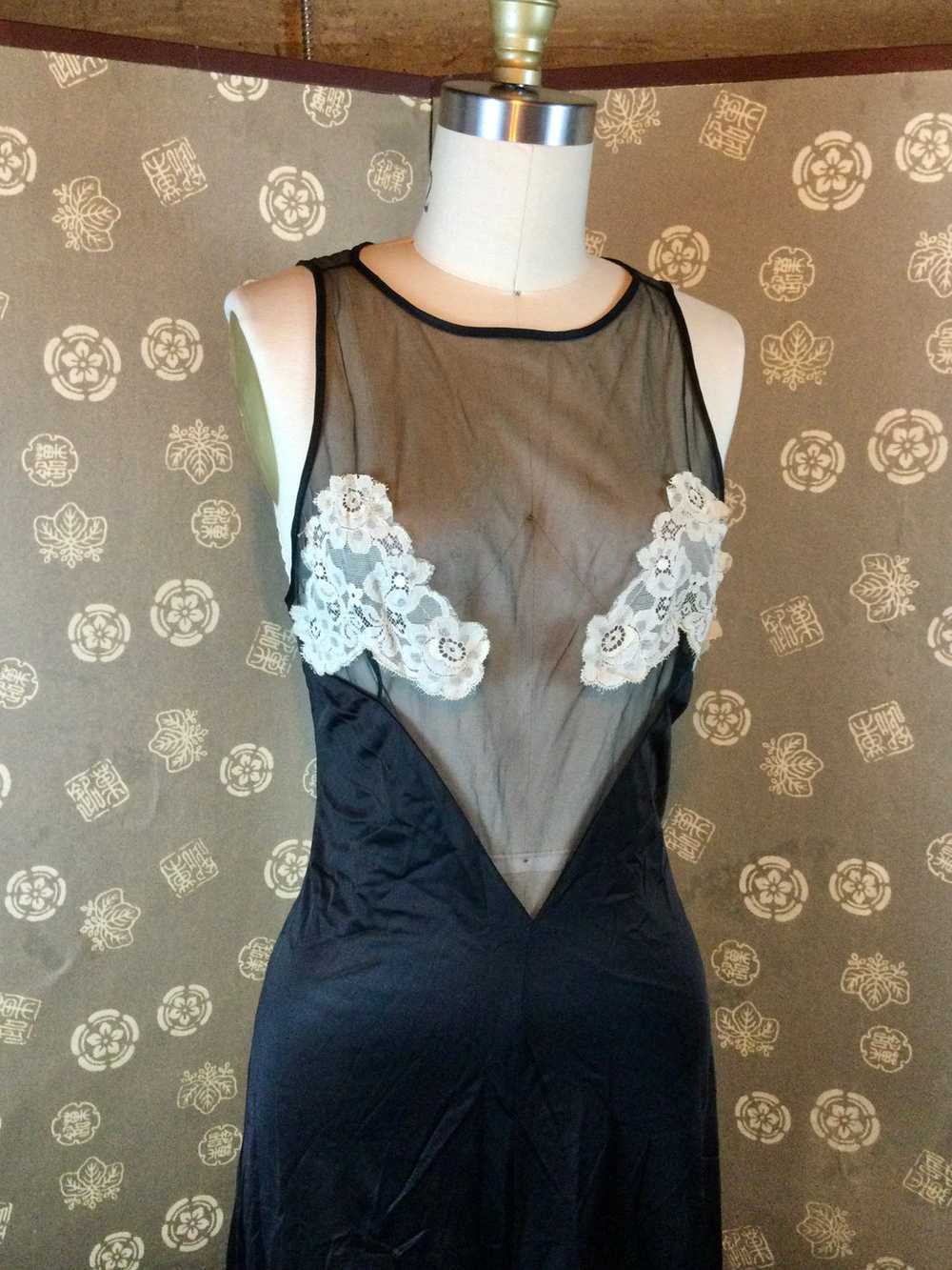 1970s Sheer Bodice Nightgown - image 7