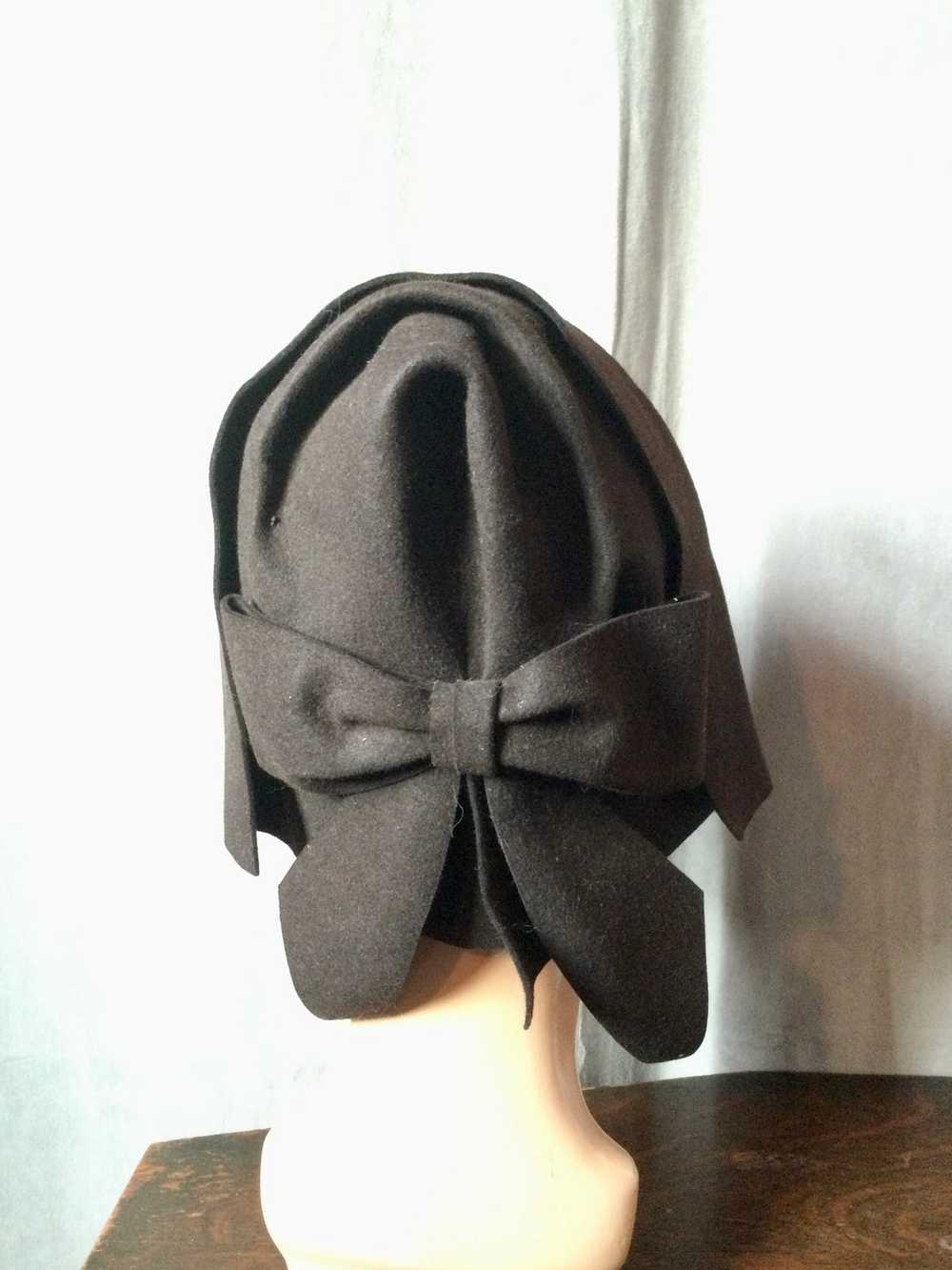 1940s Chocolate Brown Bonnet Hat - image 9