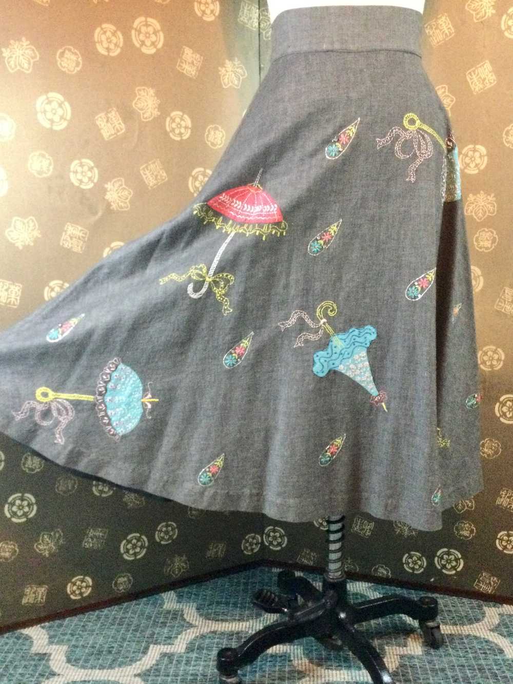 1950s Umbrella Novelty Skirt - image 1