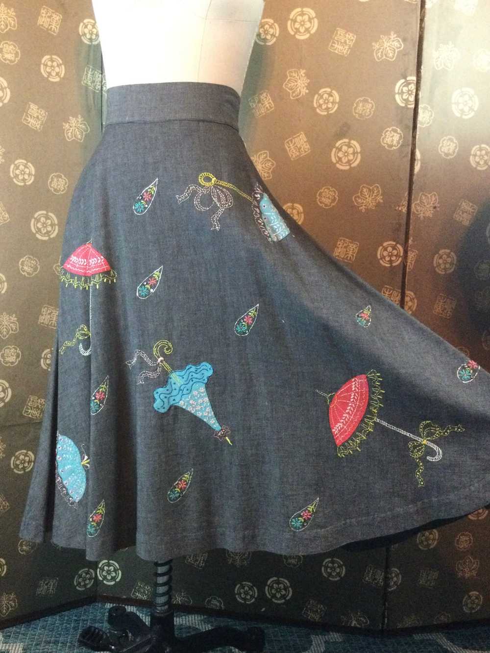 1950s Umbrella Novelty Skirt - image 2