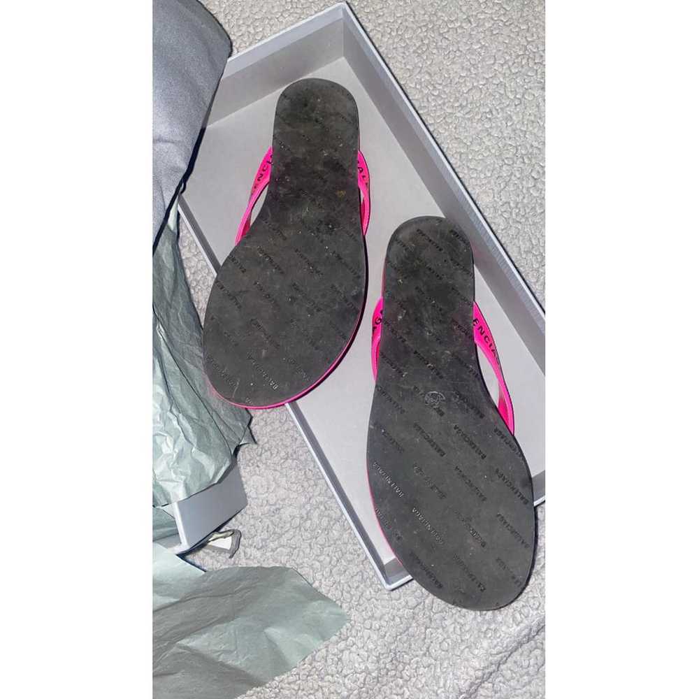 Balenciaga Patent leather flip flops - image 3