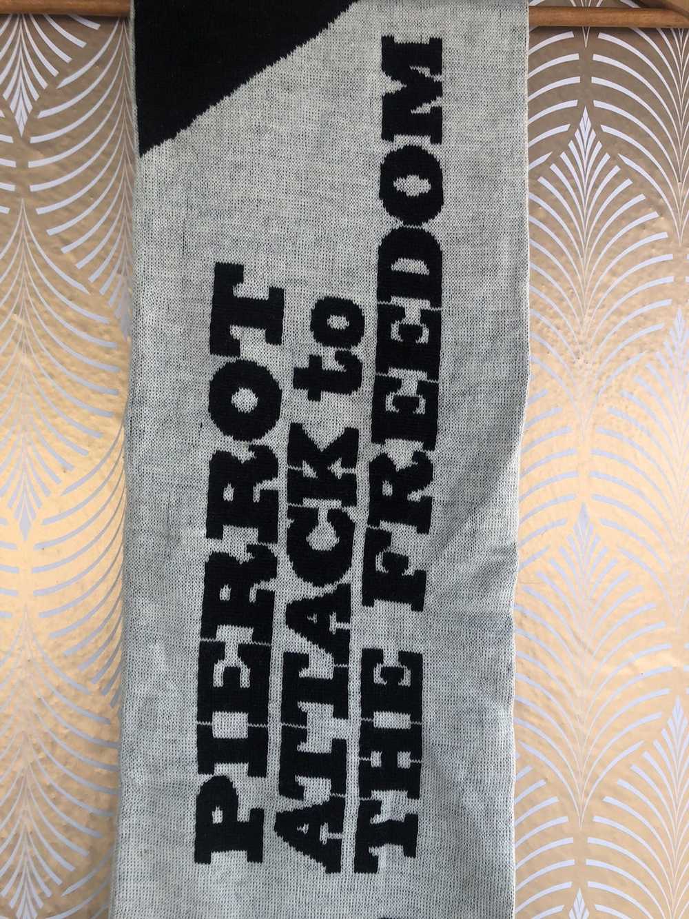 Luxury Pierot attack to the freedom scarf muffler - image 5