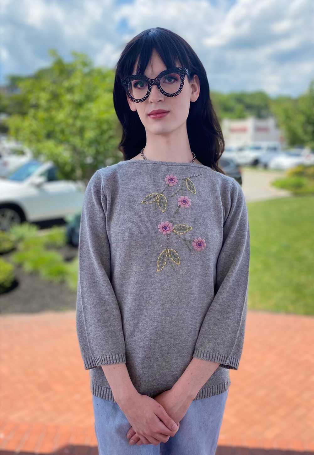 New Vintage 90s Sweater with Floral Embroidery. - image 1