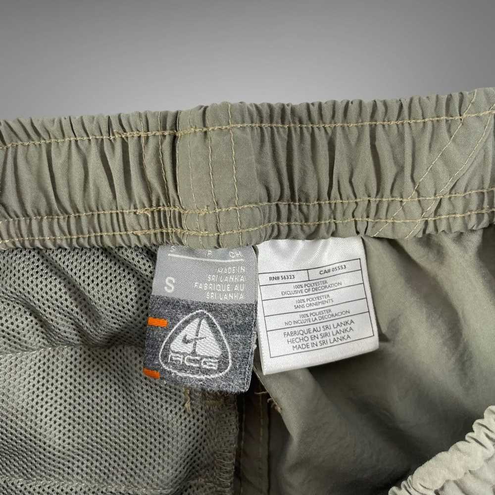 Nike ACG Nike acg cargo shorts - image 4