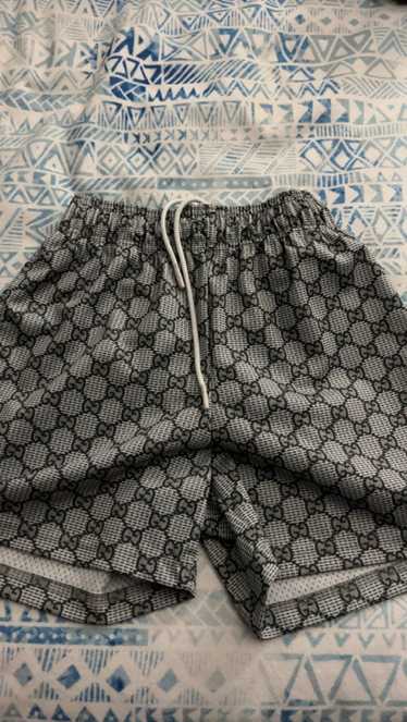 JaftThreads is back at it again copying another “bootleg” style. He  previously copied Bravest Studios LV mesh shorts and is now coming for Imran  Potato's LV shorts. JaftThreads is known to be