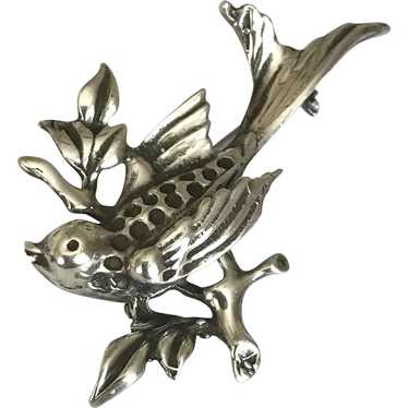 Wonderful! Vintage Sterling Silver Songbird on Br… - image 1