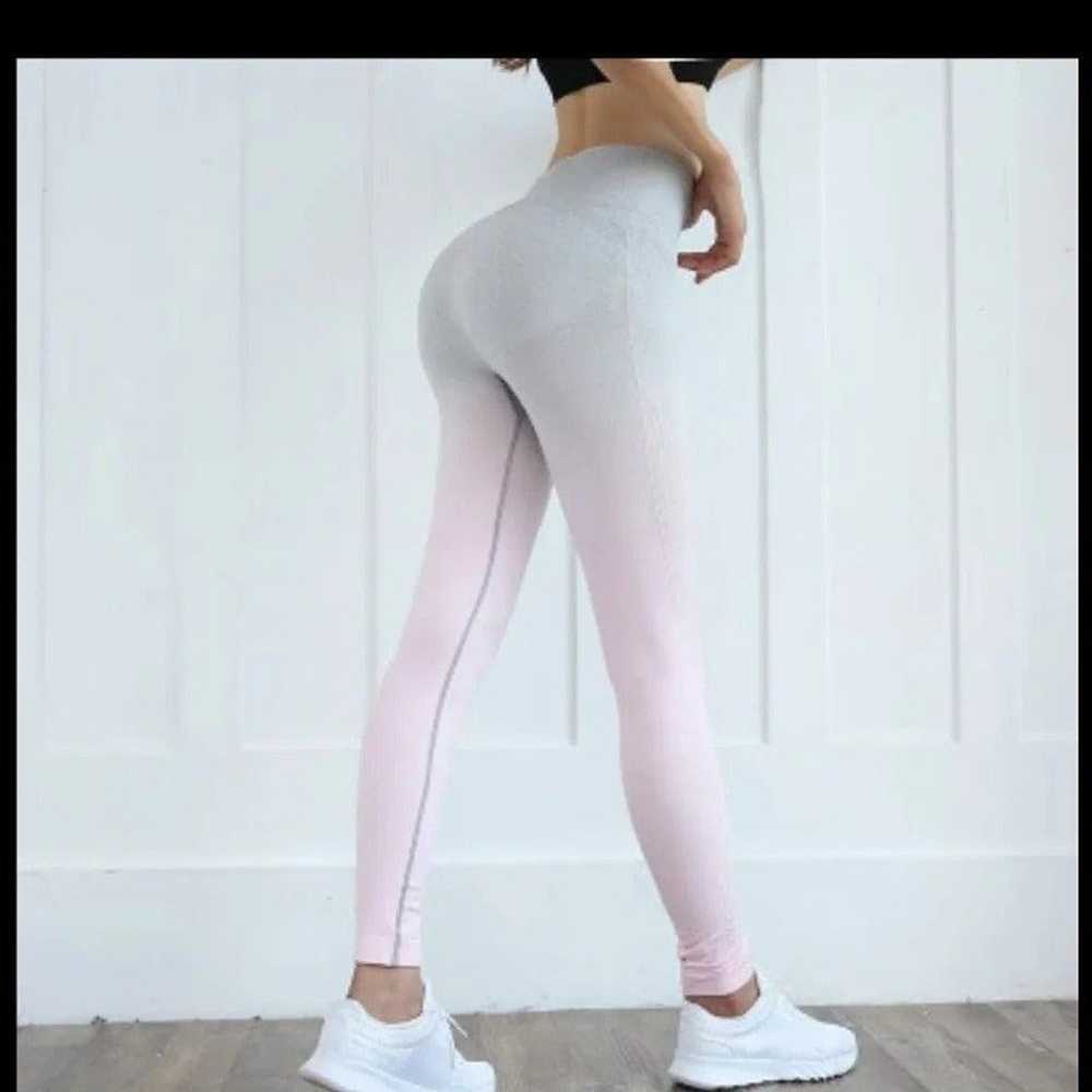 Gymshark Gymshark High Waist Ombre Seamless Leggi… - image 8