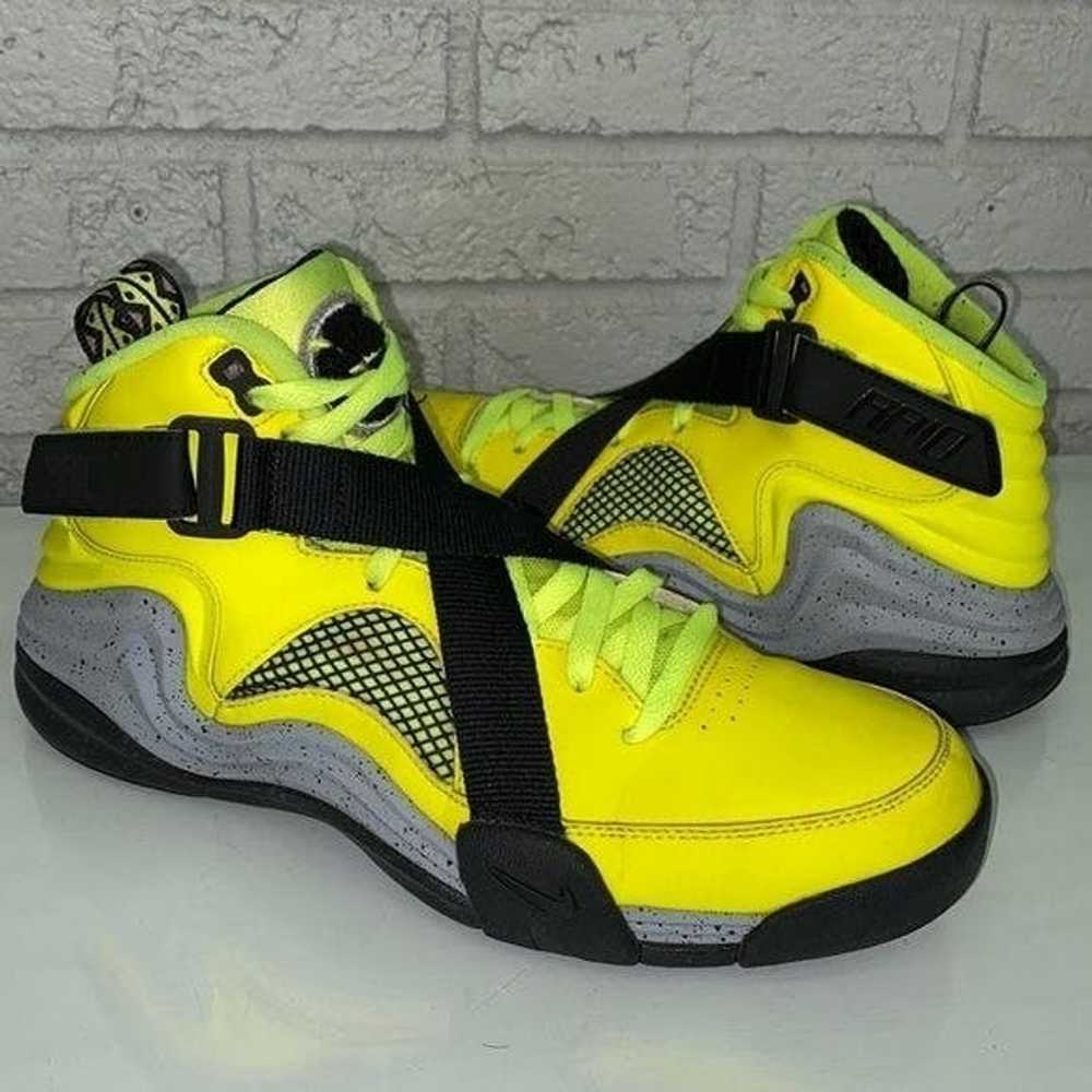 Nike Nike ‘LUNAR RAID’ Volt Sneakers Size 10 - image 2