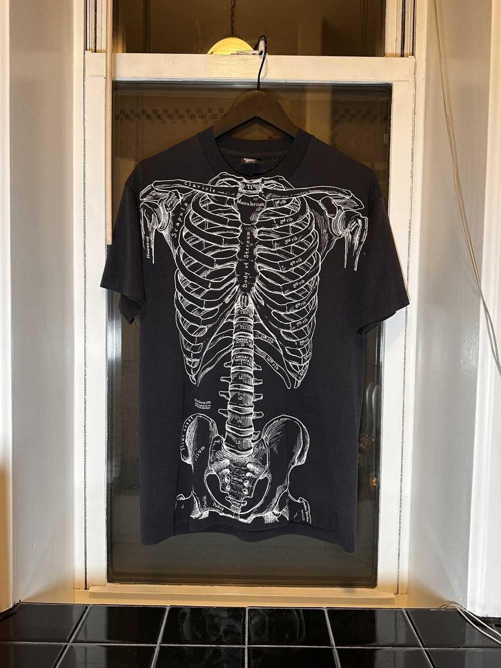 Vintage Vintage 1978 Leslie Arwin skeleton t-shirt - image 4