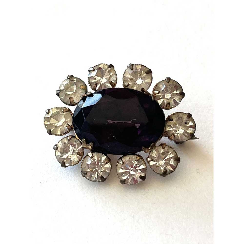 Vintage Estate Glass Rhinestone Purple Brooch Pin - image 3