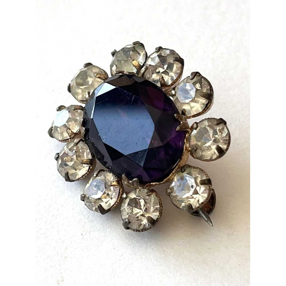 Vintage Estate Glass Rhinestone Purple Brooch Pin - image 4